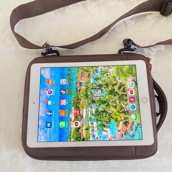 STM I pad case bag for 13" Screens (Small, Chocolate/Orange) - Picture 8 of 9